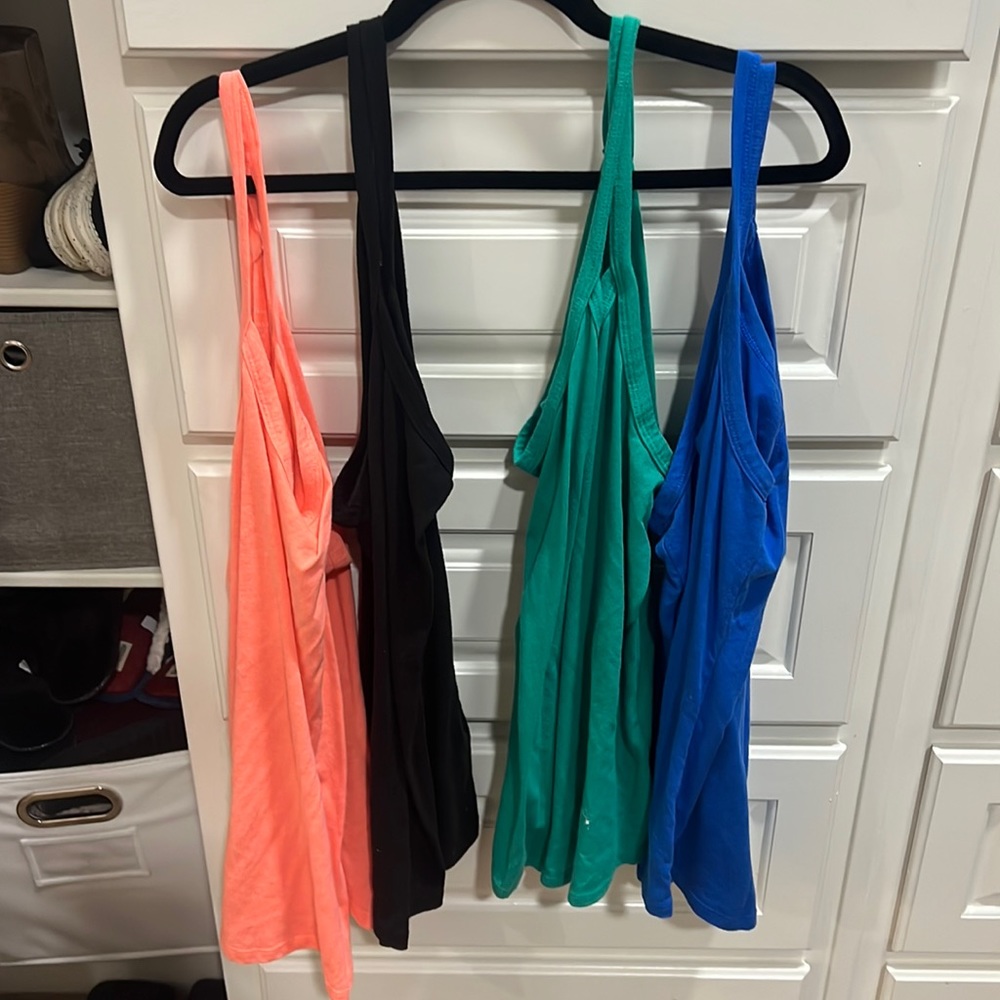 No boundaries tank top BUNDLE! 4 for $10! Size L